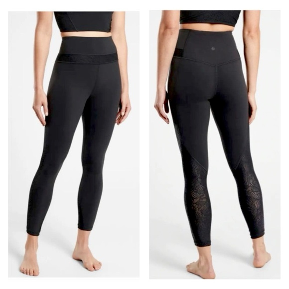 Athleta Luxe Lace 7/8 tight